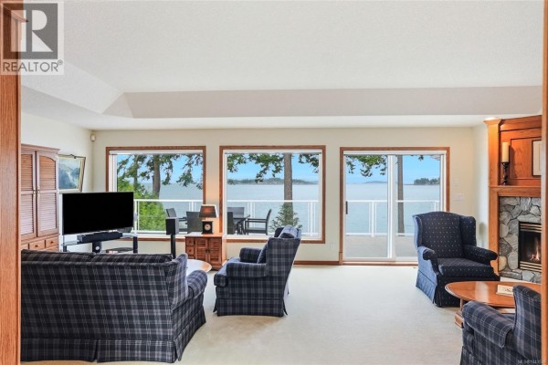 Family room - 1432 Madrona Dr, Nanoose Bay, BC V9P9C9 Photo 5