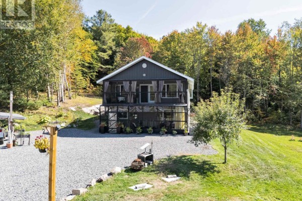 Primary Bedroom - 1435 Falkenburg Road, Muskoka Lakes), ON P1L1X4 Photo 4
