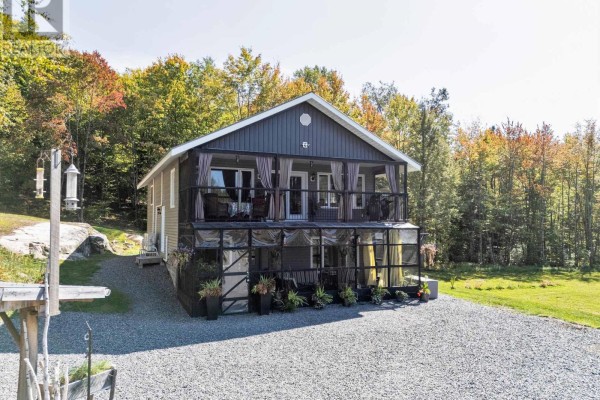 Bedroom 2 - 1435 Falkenburg Road, Muskoka Lakes), ON P1L1X4 Photo 5