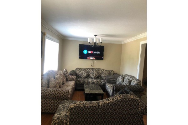 14355 72 Avenue, Surrey, BC V3W2P9 Photo 2