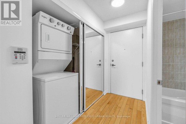 Kitchen - 1436 - 250 Wellington Street W, Toronto, ON M5V3P6 Photo 2