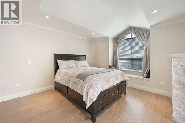 1436 Bewicke Avenue, North Vancouver, BC V7M3B8 Photo 4