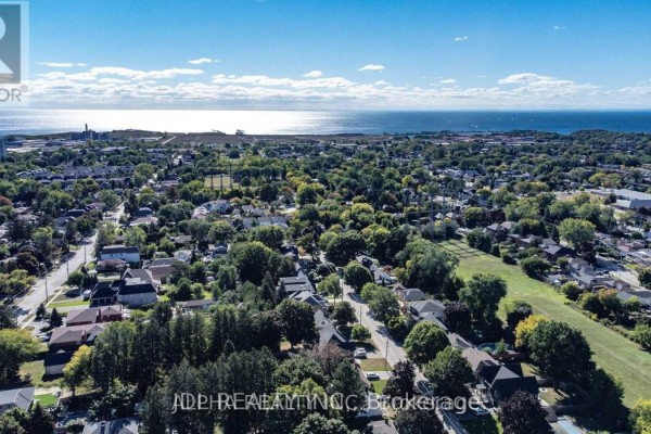 1436 Haig Boulevard, Mississauga, ON, photo 2