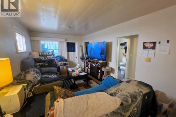 Living room - 1436 Wascana Street, Regina, SK S4T4J5 Photo 2