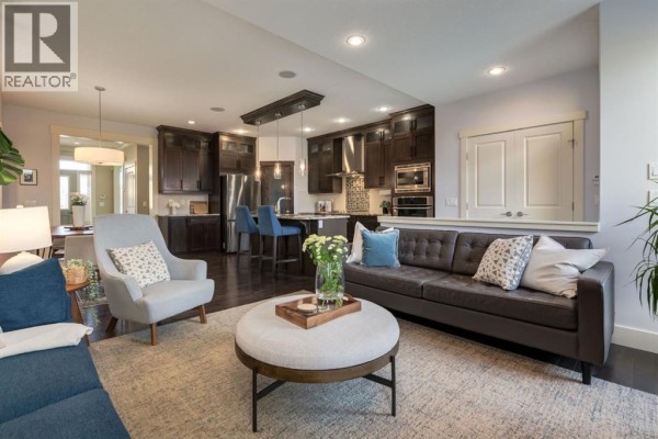 Living room - 1437 40 Street Sw, Calgary, AB T3C1W8 Photo 3
