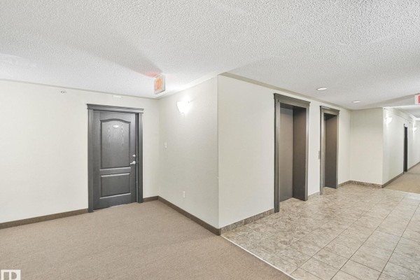 Kitchen - #1437 9363 Simpson Dr Nw, Edmonton, AB T6R0N2 Photo 2