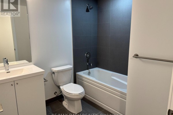 1438 - 2545 Simcoe Street N, Oshawa, ON L1L0W3 Photo 2
