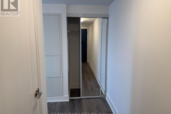 1438 - 2545 Simcoe Street N, Oshawa, ON L1L0W3 Photo 3