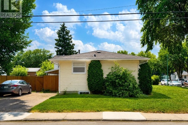 Bedroom - 1438 D Avenue N, Saskatoon, SK S7L1P4 Photo 5