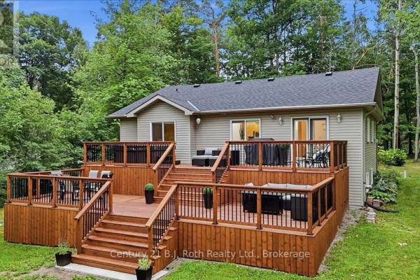 Primary Bedroom - 1439 Chapman Road, Penetanguishene, ON L9M2B2 Photo 4