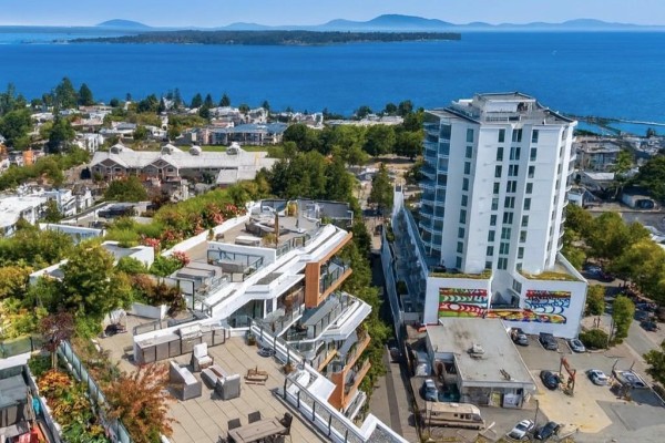 1439 George Street, White Rock, BC V4B0B9 Photo 2