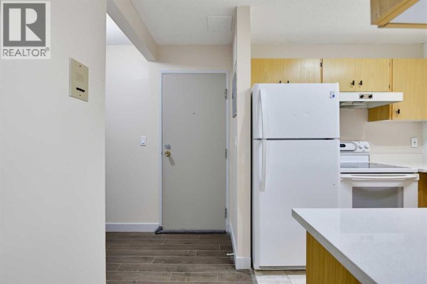 Dining room - 144, 6108 53 Street, Olds, AB T4H1P1 Photo 4