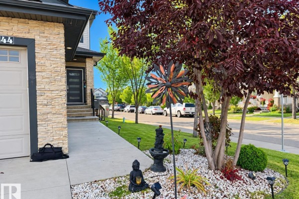 144 52 St Sw, Edmonton, AB, photo 2