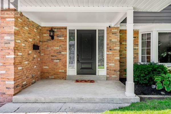 144 All Saints Crescent, Oakville, ON, photo 3