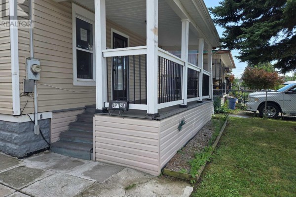 4pc Bathroom - 144 Burgar Street, Welland, ON L3B2S8 Photo 4