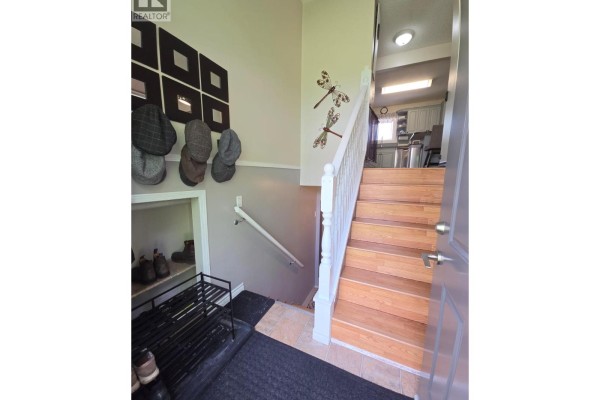 4pc Bathroom - 144 Chamberlain Crescent, Tumbler Ridge, BC V0C2W0 Photo 2
