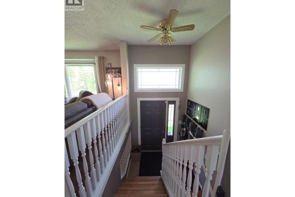 Laundry room - 144 Chamberlain Crescent, Tumbler Ridge, BC V0C2W0 Photo 3
