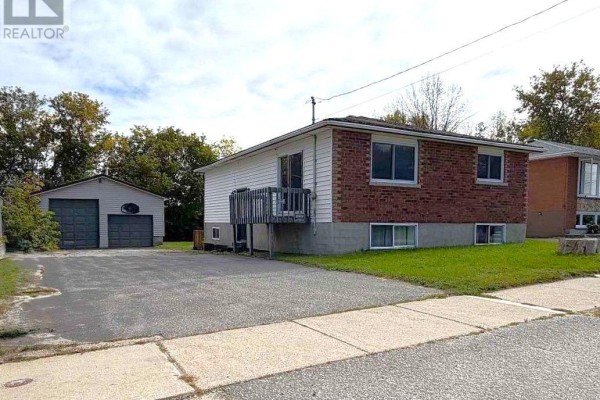 144 Duke Street W, North Bay, ON, photo 2