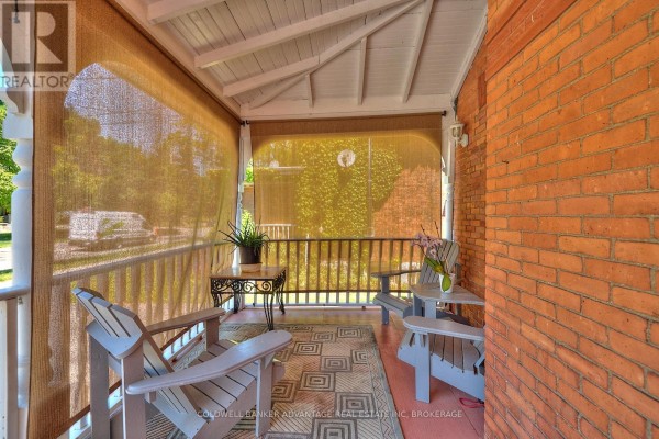 144 Geneva Street, St  Catharines, ON L2R4N8 Photo 3
