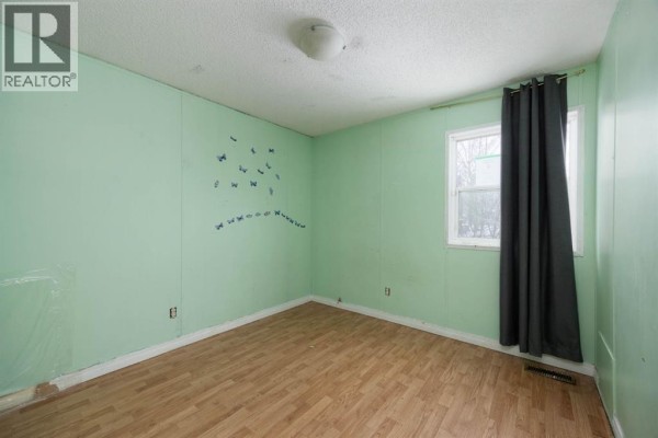 Bedroom - 144 Grecian Place, Fort Mcmurray, AB T9H2N1 Photo 3