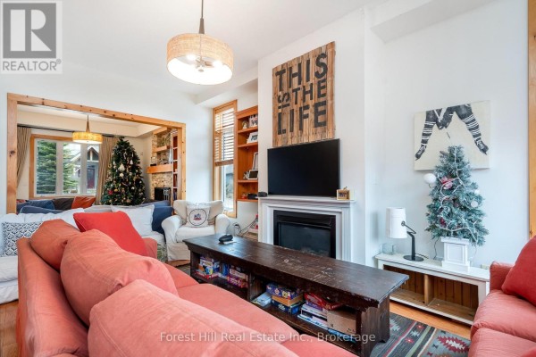 144 National Drive, Blue Mountains, ON, photo 2