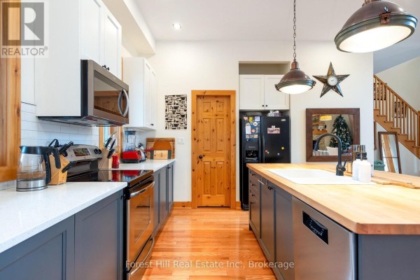 144 National Drive, Blue Mountains, ON L9Y0B7 Photo 5