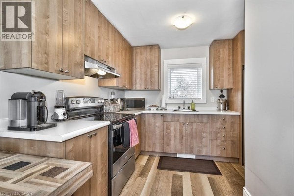 144 Ottawa Street S, Hamilton, ON, photo 3