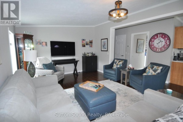 Laundry room - 144 Rosewood Drive, Georgian Bluffs, ON N4K5N5 Photo 5