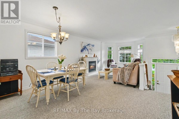 Kitchen - 144 Smallman Drive, Wasaga Beach, ON L9Z1L3 Photo 5