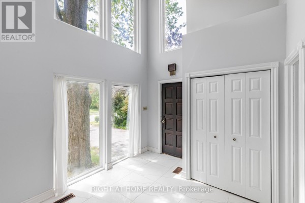 144 Wedgewood Drive, Toronto, ON M2M2H7 Photo 3