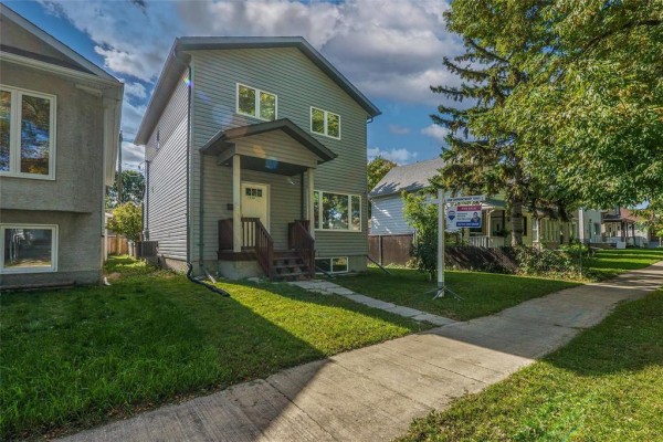 Living room - 1440 Bannatyne Avenue, Winnipeg, MB R3E0X2 Photo 2