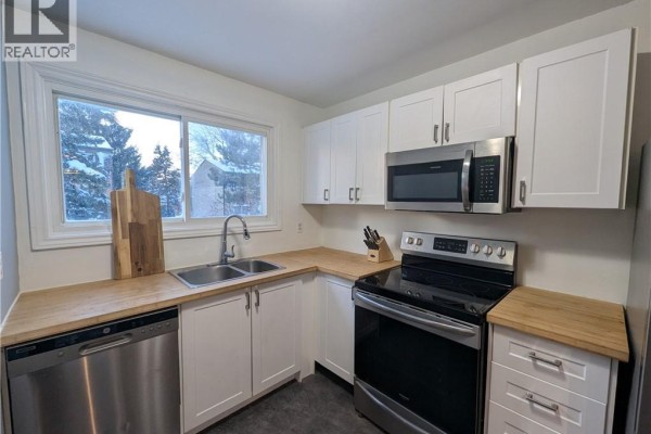 4pc Bathroom - 1440 Garth Street Unit# 32, Hamilton, ON L9B1R6 Photo 2
