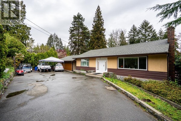 1440 Mountain Highway, North Vancouver, BC V7J2M3 Photo 2