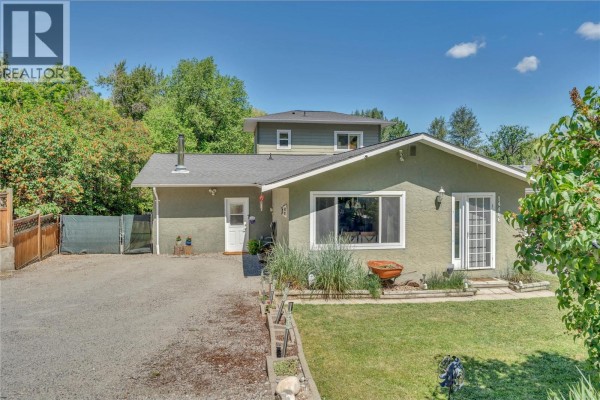 14406 Latimer Avenue, Summerland, BC, photo 2