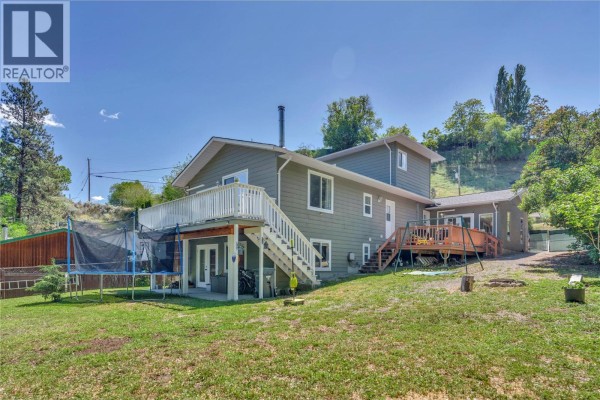 14406 Latimer Avenue, Summerland, BC, photo 3