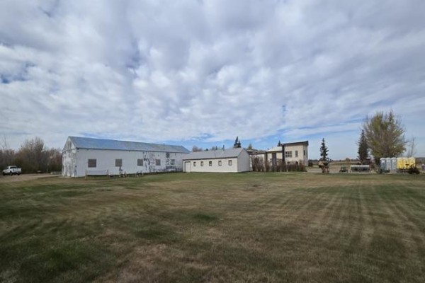 14413 Hwy 16a, Vegreville, AB T9C1R7 Photo 3