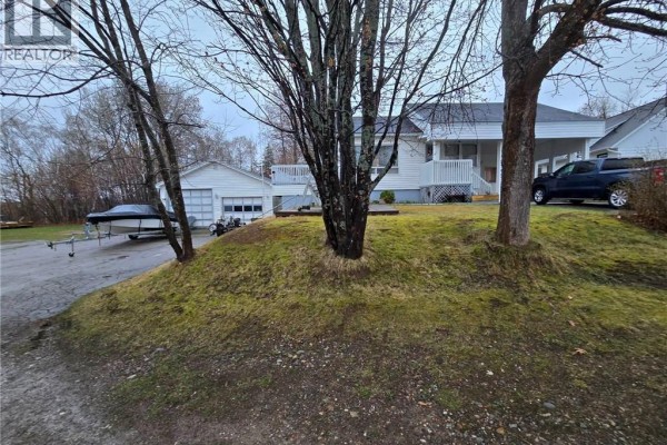 1443 Bridge, Bathurst, NB, photo 3