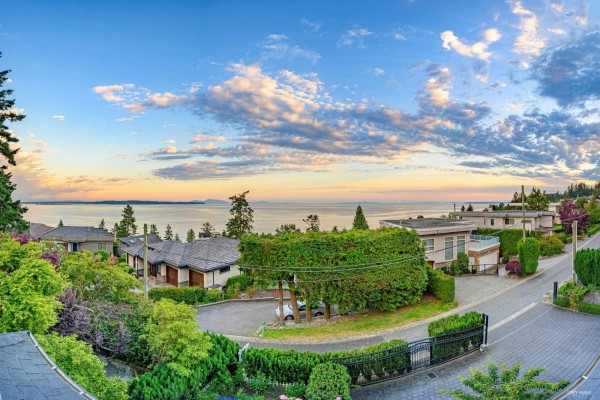 14439 Sunset Lane, White Rock, BC V4B5J7 Photo 5