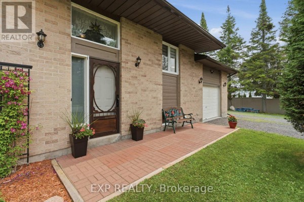 Primary Bedroom - 1445 Du Lac Road, Clarence Rockland, ON K0A3N0 Photo 4