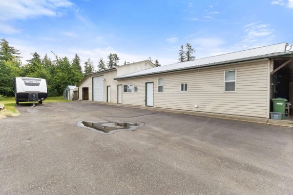 1446 Townline Road, Abbotsford, BC V2T6E1 Photo 3