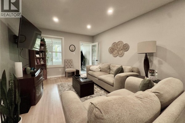 1449 Mcintosh Street, Regina, SK, photo 3