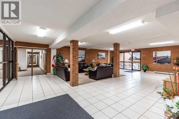 Bedroom - 145, 1480 Southview Drive, Medicine Hat, AB T1B3Z3 Photo 5