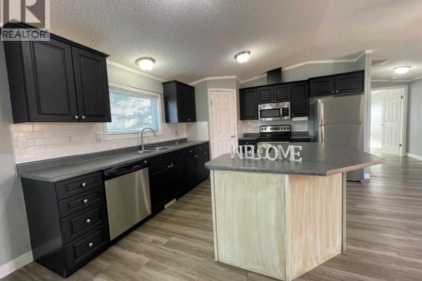 4pc Bathroom - 145, 5308 57 Street, Lloydminster, AB T9V2A3 Photo 5