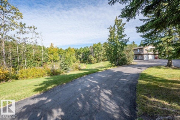 Family room - #145 52311 Rge Road 223, Rural Strathcona County, AB T8C1A9 Photo 4