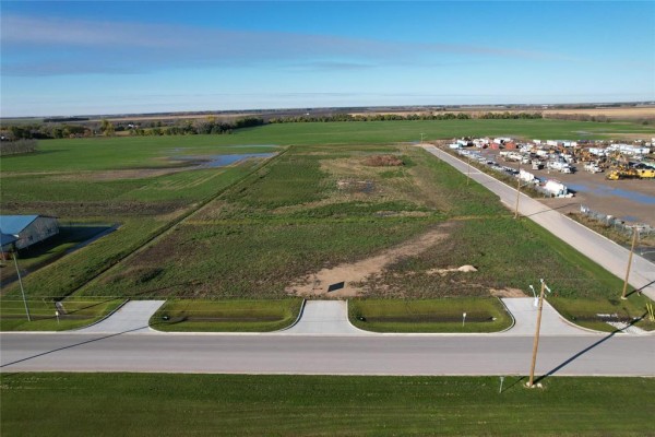 145 Main Street N, New Bothwell, MB R0A1C0 Photo 3