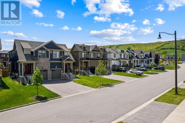 145 Sycamore Street, Blue Mountains, ON L9Y4E4 Photo 5