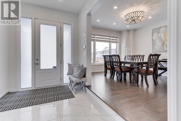 Dining room - 145 Terry Fox Drive, Barrie, ON L9J0L9 Photo 4