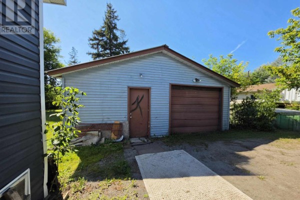 145 Wilding Ave, Sault Ste  Marie, ON, photo 3