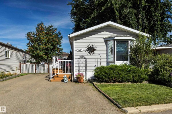145 Willow Park Estate, Leduc, AB, photo 2