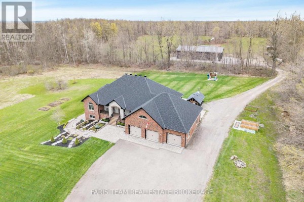Kitchen - 1450 Line 3 N, Oro Medonte, ON L0L2L0 Photo 4